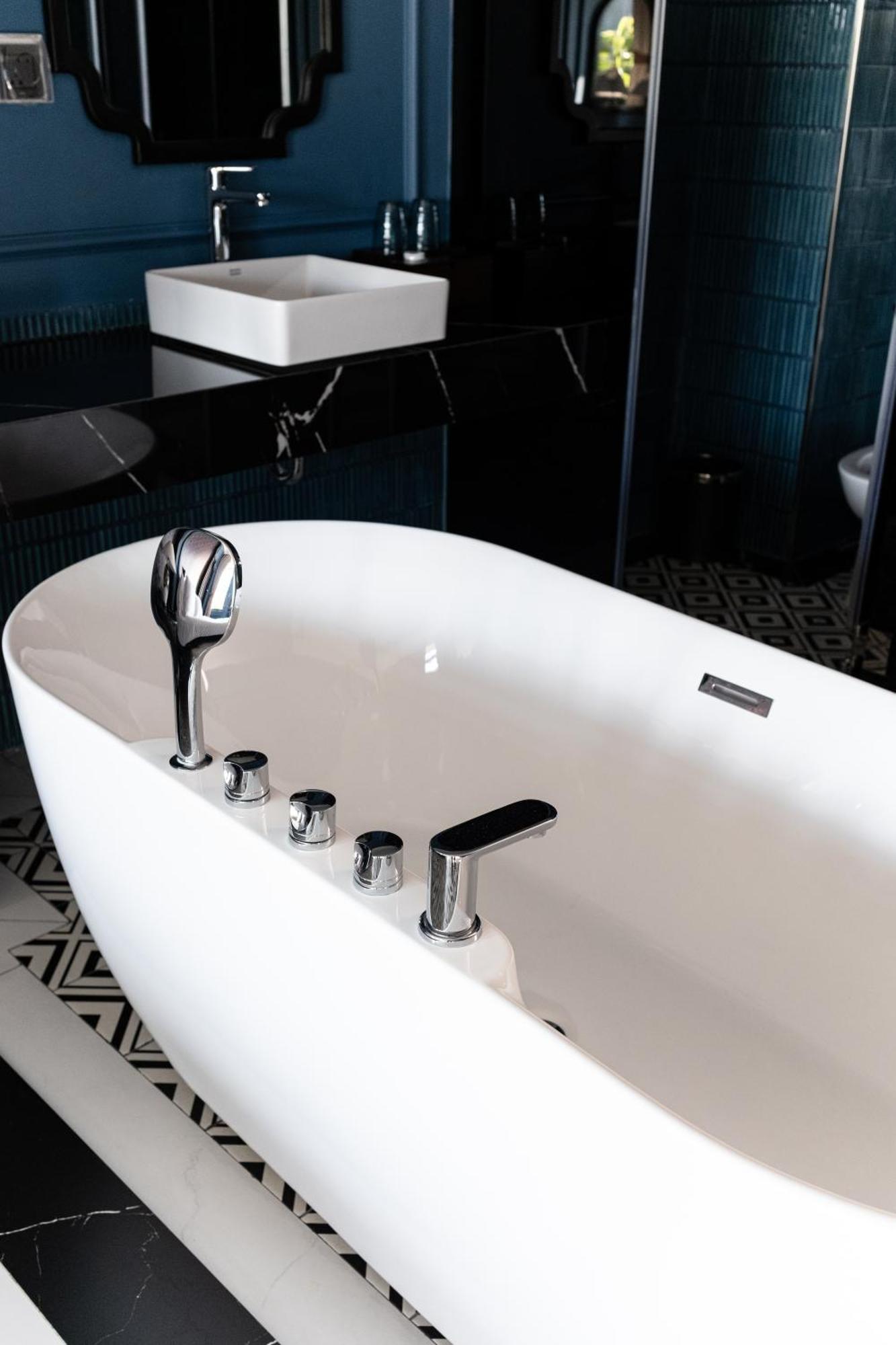 The City Boutique Hotel เบียนฮหว่า ภายนอก รูปภาพ